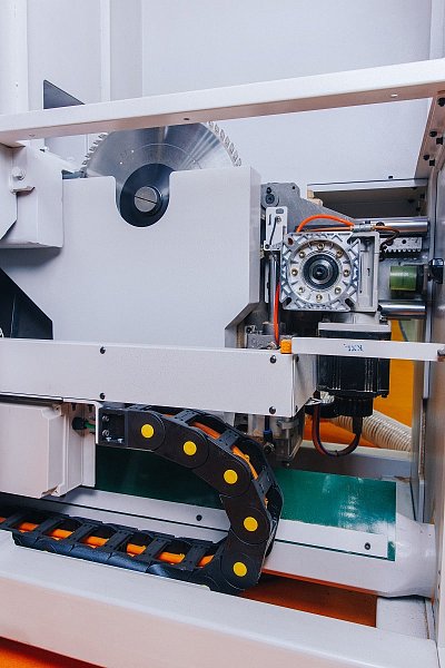 Форматно-раскроечный центр с ЧПУ Filato. Модель HP 330C