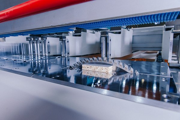 Форматно-раскроечный центр с ЧПУ Filato. Модель HP 330C