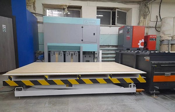 Подъемный загрузочный стол 2030