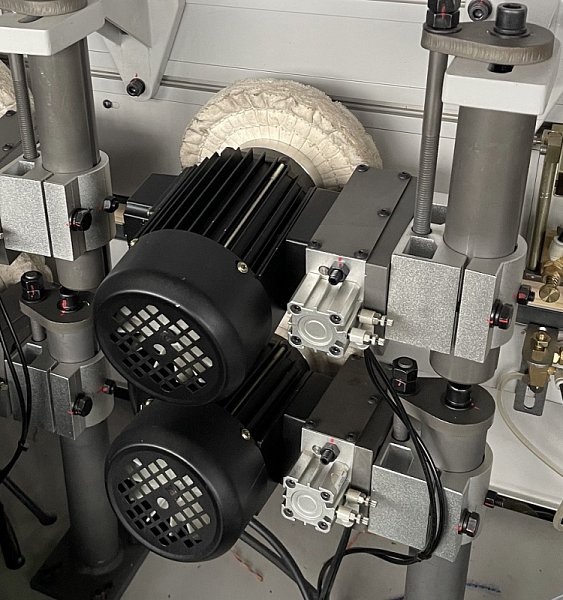 Кромкооблицовочный станок Filato 8001UHQLMS-2 серии INDUSTRIAL с возвратным конвейером