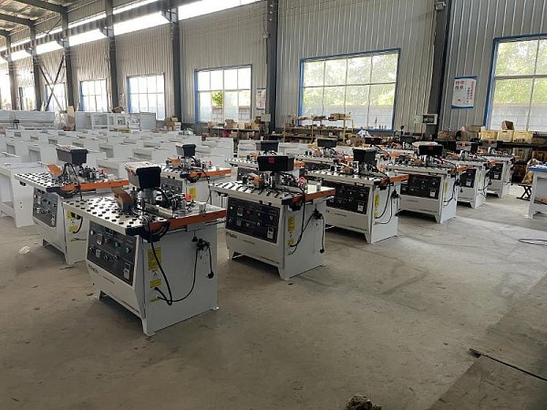 Кромкооблицовочный станок с ручной подачей Filato NOVA