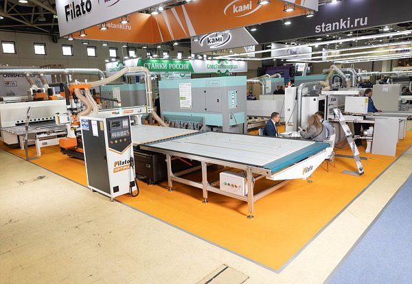 Обрабатывающий центр с ЧПУ Filato NESTLINE 2030L