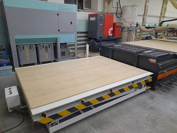 Подъемный загрузочный стол 2030