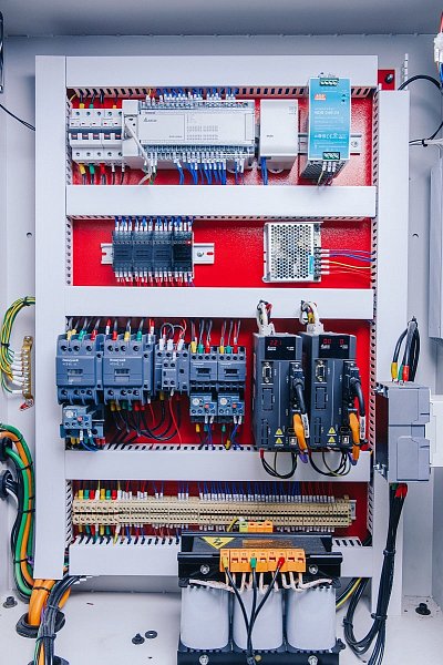 Форматно-раскроечный центр с ЧПУ Filato. Модель HP 330C