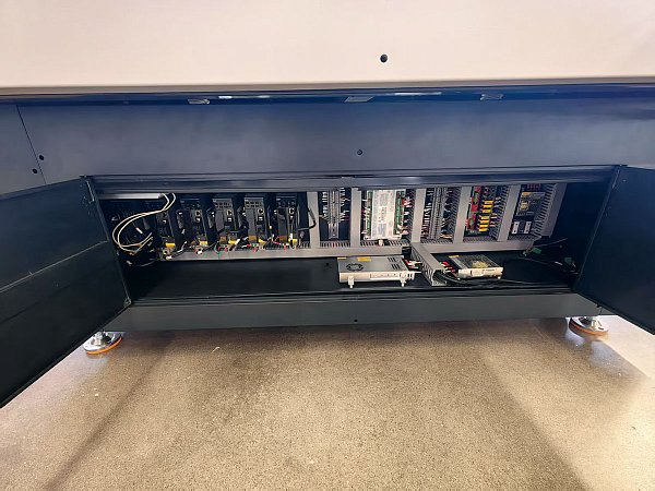 Многофункциональный планшетно-режущий плоттер Filato DIGICUT 1610 BF